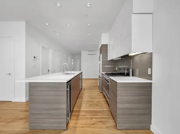 241 West 107th Street image 3 of 20