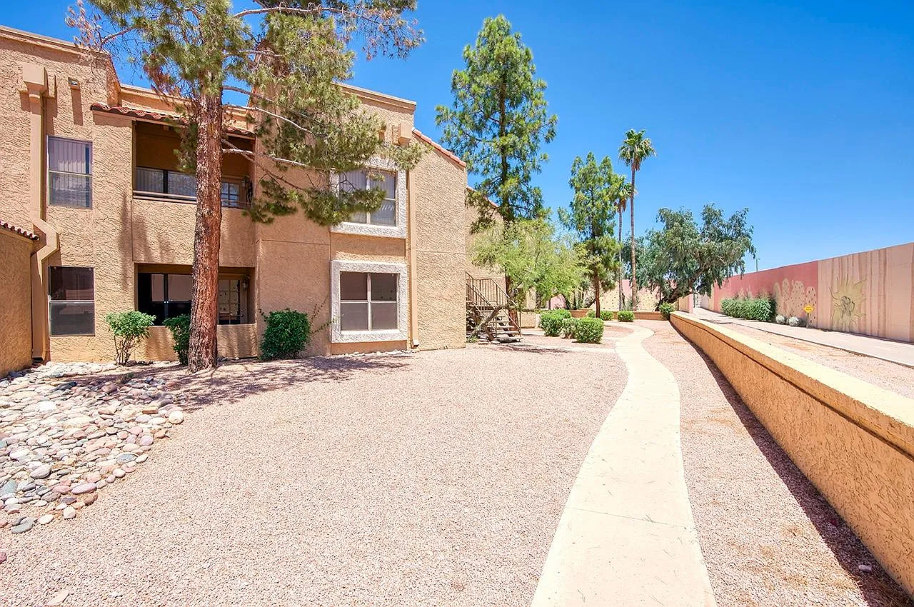 8787 E Mountain View Rd — Photo 1