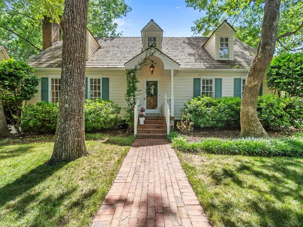 2217 Middlefield Ct, Raleigh, NC 27615