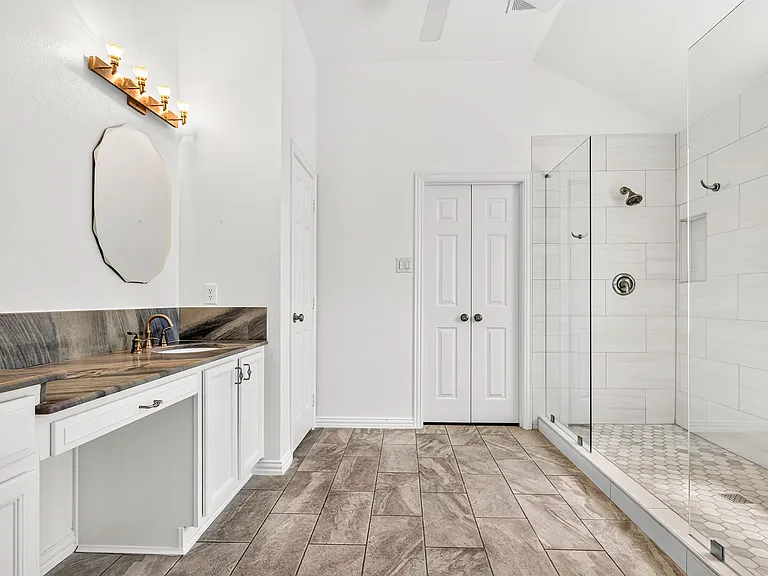 1711 Grand Canyon Way — Photo 20