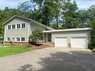 9050 Williams Rd, Chardon, OH 44024