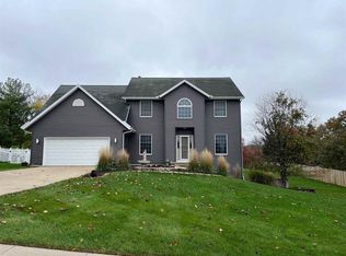 715 Rosebud Ct, Coralville, IA 52241