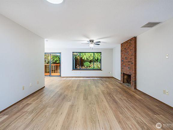 4th image of 7513 69th Avenue NE