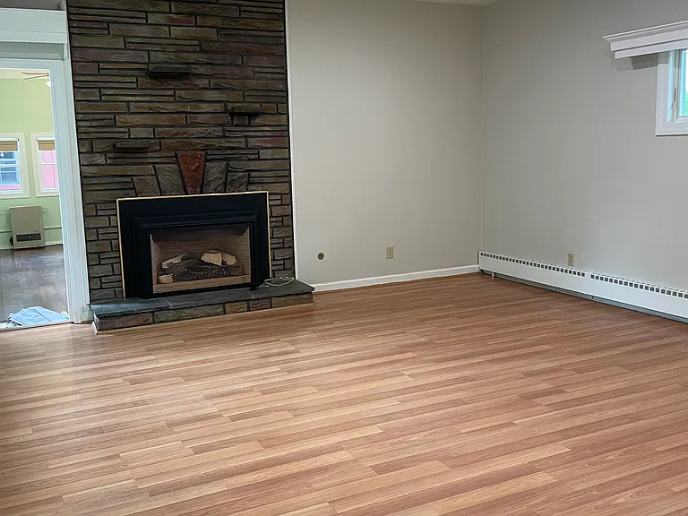 12 Crest Rd — Photo 2
