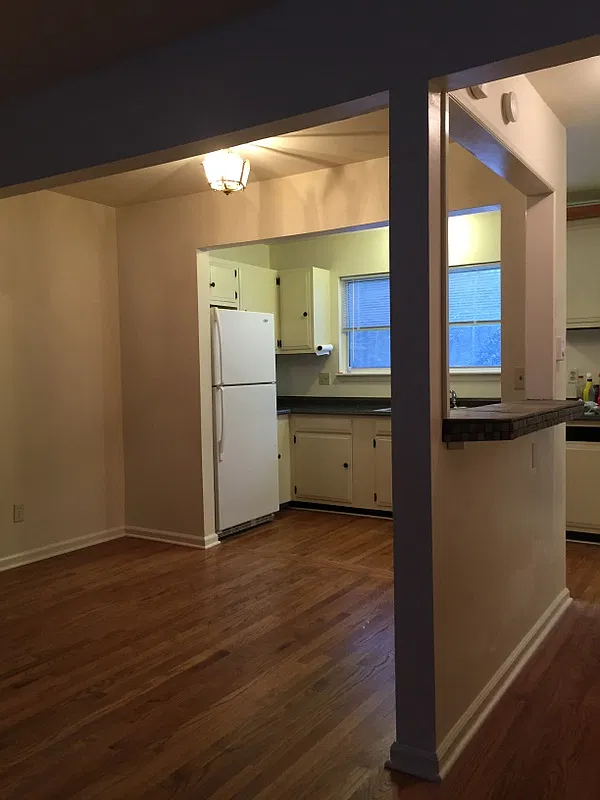 2 bed, 1.5 bath, 891 sqft, $1,995 — Photo 2