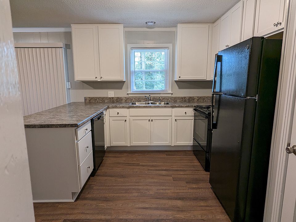 1st image of 319 Rhynewood Dr