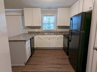 319 Rhynewood Dr, Sanford, NC 27330