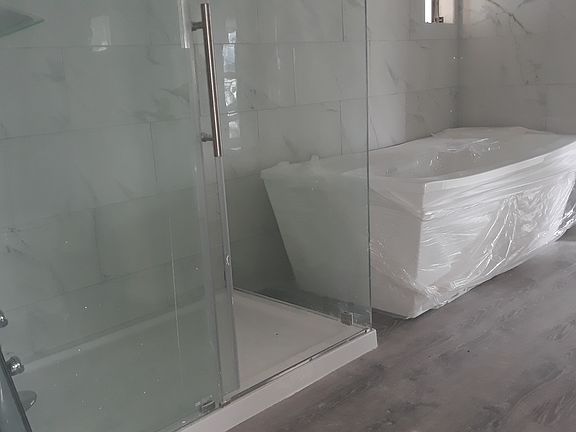 True 2 person soaking tub