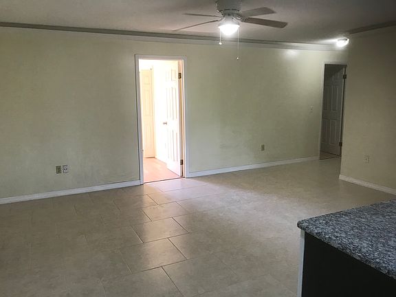 5th image of 408 Alvarado Ave SE