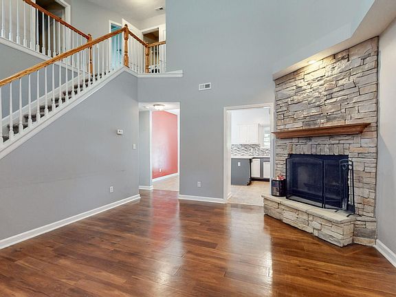 4th image of 1108 Brick House Ln