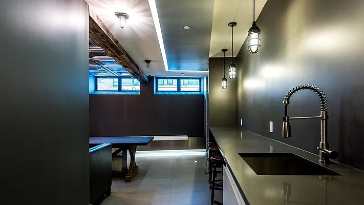 Rented by Nooklyn NYC LLC | media 110