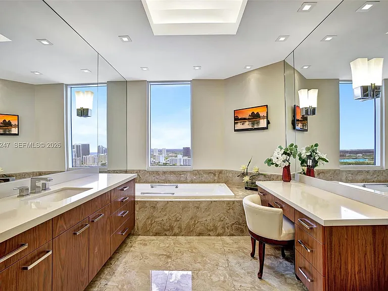21200 Point Pl #Penthouse 2804 — Photo 46