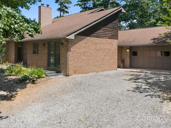 42 Red Oak Ln, Alexander, NC 28701