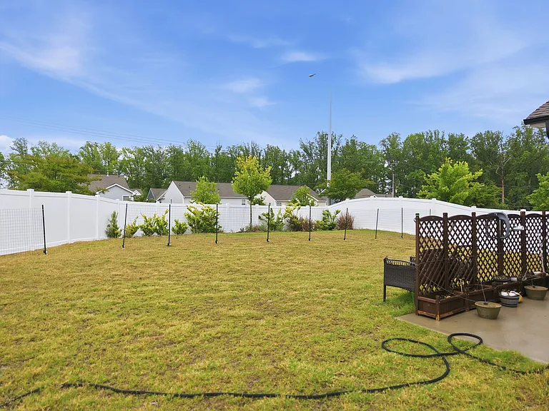 1401 Addison Lake St — Photo 40