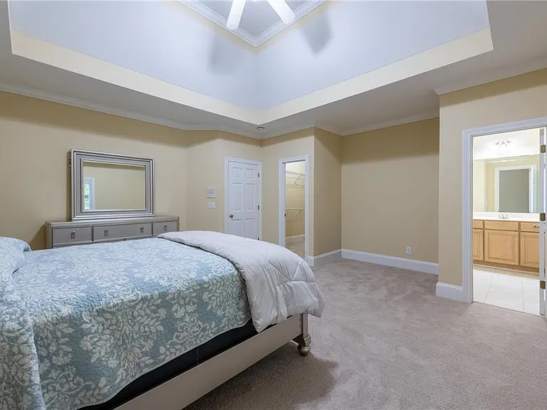 680 W Paces Ferry Rd NW — Photo 37