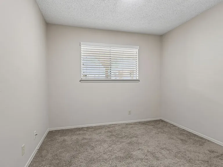 143 Forrest Trl — Photo 11
