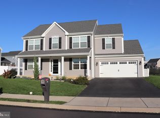 12 Amber Ln, Ephrata, PA 17522