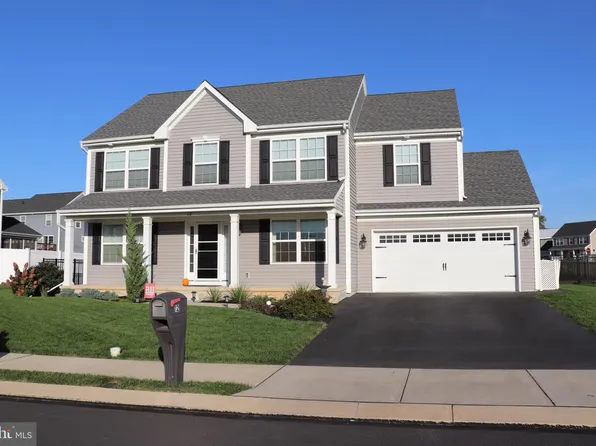12 Amber Ln, Ephrata, PA 17522