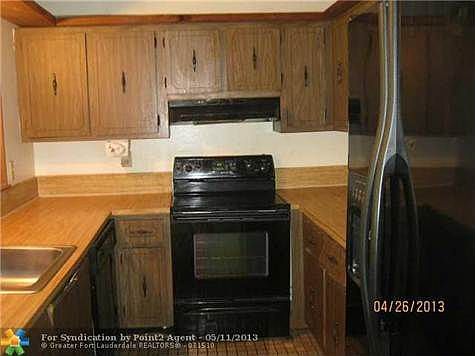 3rd image of 4241 NW 19th St APT 152
