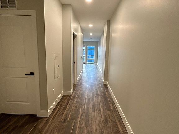 2nd image of 1946 Market St #424