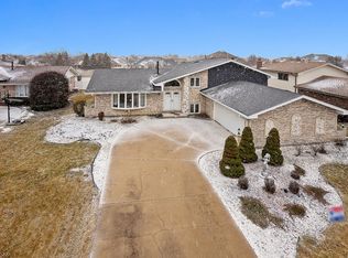 8925 Linden Dr, Tinley Park, IL