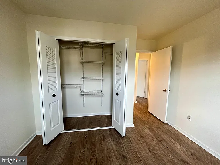 8421 McKenzie Cir — Photo 28