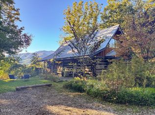 1114 Vista Dr, Gatlinburg, TN 37738
