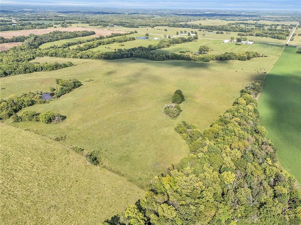2nd image of 4223 SE Yankee Ridge Rd