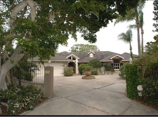 454 Bath Club Blvd S, North Redington Beach, FL 33708