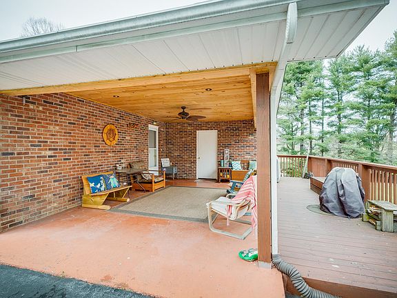 4th image of 184 Poplar Hill Dr
