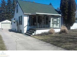 519 Cavanaugh Rd, Lansing, MI 48910