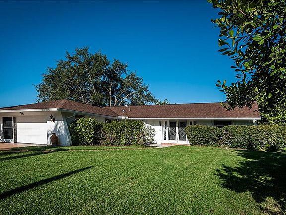 2nd image of 7016 Kenwood Dr