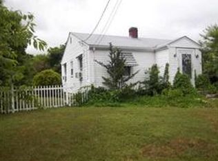 746 Strawberry Field Rd, Warwick, RI 02886