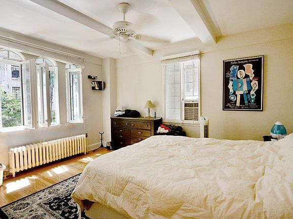 3rd image of 325 E 41st St APT 101