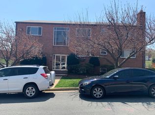 2012 6th St S APT 6, Arlington, VA 22204