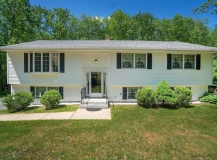 7 Heath Rd, Merrimac, MA 01860