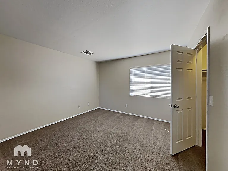 12105 W Flores Dr — Photo 9