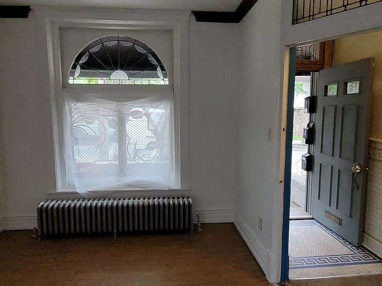 324 Spring St #1 — Photo 10