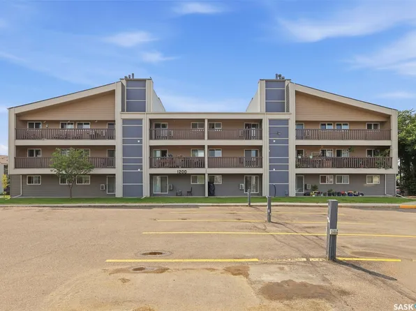 425 115th Street E #1233, Saskatoon, SK S7N 2E5