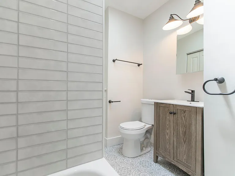 5745 Hunter St — Photo 11