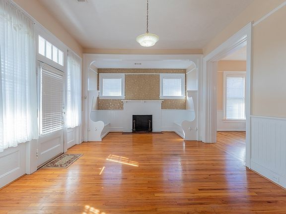 5th image of 2901 Beacon Ave