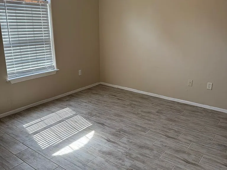 2107 Kimberly Ln — Photo 5