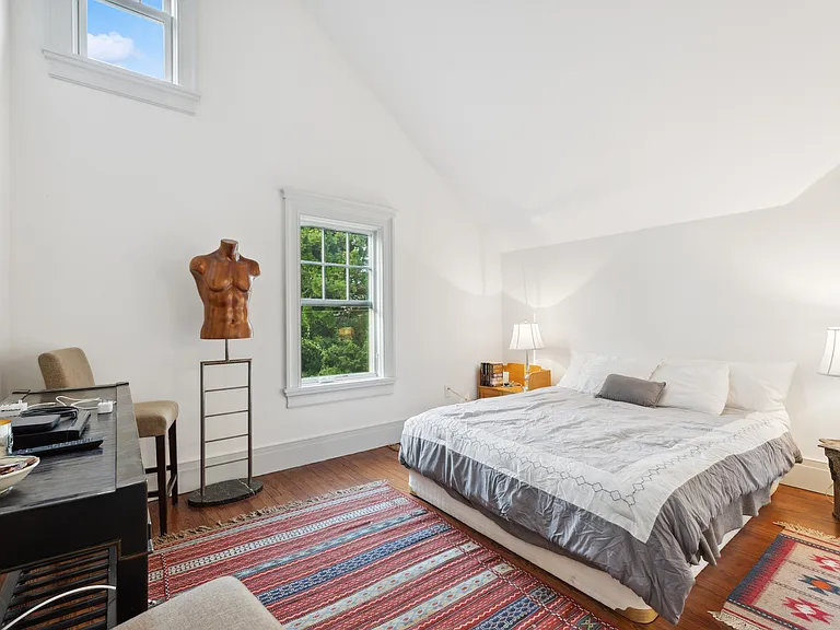 166 Hampton Rd — Photo 13