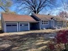2745 S Crysler Ave, Independence, MO, 64052