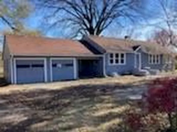 2745 S Crysler Ave, Independence, MO 64052