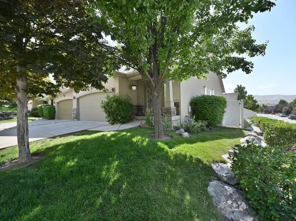 4207 N Pilgrim Cir, Layton, UT 84041