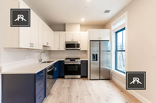 159 Everett St #301 Photo 1