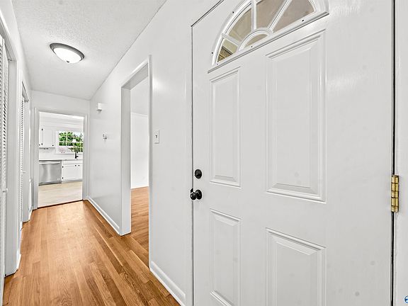 5th image of 11026 McBride Dr SE