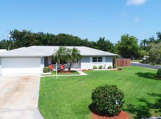 8978 110th Ln, Seminole, FL 33772