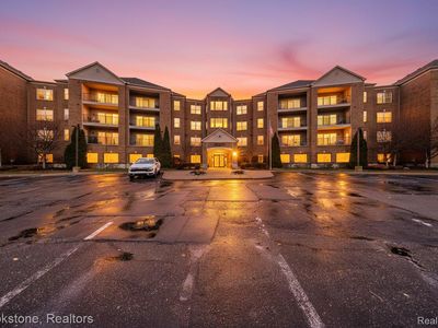 2112 Country Club Dr, Saint Clair Shores, MI, 48082